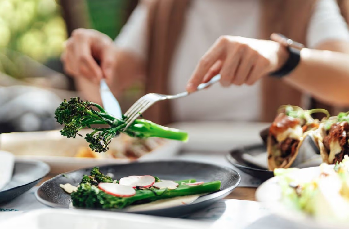 3 &ldquo;th&ecirc;m&rdquo; gi&uacute;p giảm 10% nguy cơ tim mạch: Thay đổi nhỏ, hiệu quả lớn! - Ảnh 1.