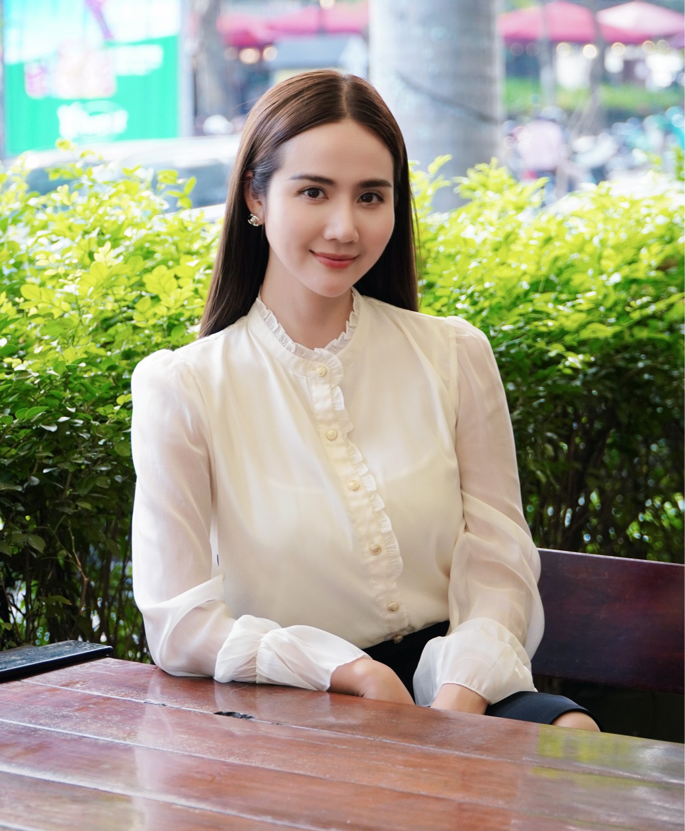 Cuộc sống xa xỉ của hội mỹ nh&acirc;n Vbiz sinh năm 1990: Ninh Dương Lan Ngọc ở biệt thự hạng sang, Huyền Lizzie sống chill trong căn hộ đẹp như Pinterest- Ảnh 2.