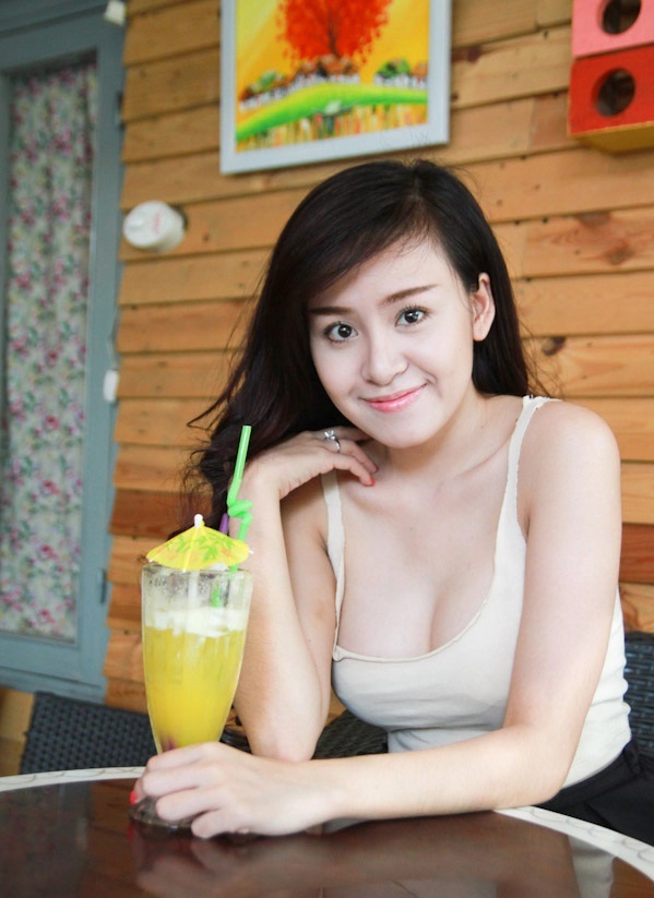 &ldquo;Hiện tượng mạng&rdquo; B&agrave; Tưng giờ b&aacute;n c&agrave; ph&ecirc;, cuộc sống an phận khiến nhiều người bất ngờ  - Ảnh 1.