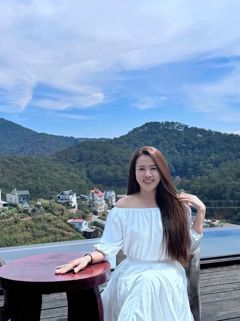 U60 vẫn bị nhầm l&agrave; chị của con trai, b&agrave; nội 3 ch&aacute;u tiết lộ th&oacute;i quen trẻ l&acirc;u phụ nữ sau 50 rất n&ecirc;n học hỏi- Ảnh 3.