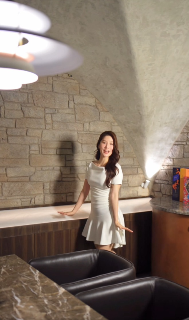 Cuộc sống xa xỉ của hội mỹ nh&acirc;n Vbiz sinh năm 1990: Ninh Dương Lan Ngọc ở biệt thự hạng sang, Huyền Lizzie sống chill trong căn hộ đẹp như Pinterest- Ảnh 29.