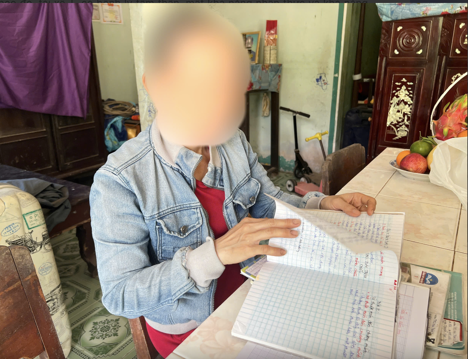 Khởi tố 2 cựu c&aacute;n bộ C&ocirc;ng an ở Vĩnh Long li&ecirc;n quan đến vụ nữ sinh tử vong - Ảnh 2.