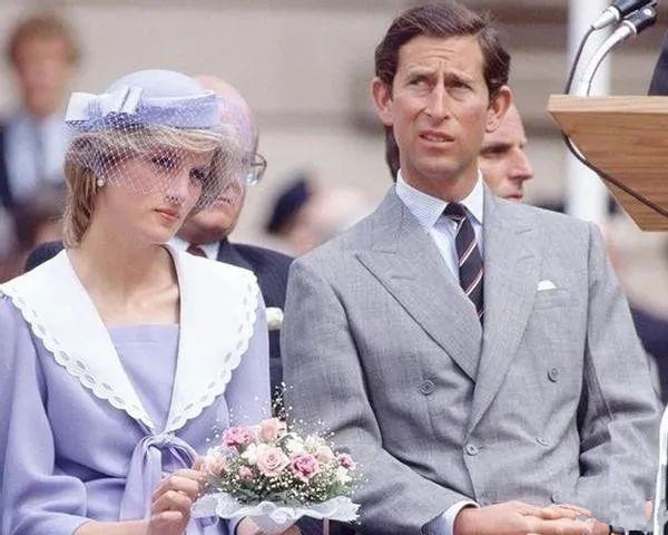 Vẻ đẹp C&ocirc;ng ch&uacute;a ngủ trong rừng của C&ocirc;ng nương Diana 45 năm trước - Ảnh 9.