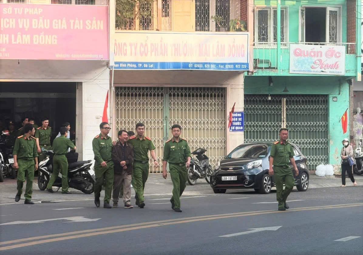 Kh&aacute;m x&eacute;t nh&agrave; ri&ecirc;ng Gi&aacute;m đốc Trung t&acirc;m Dịch vụ Đấu gi&aacute; tỉnh L&acirc;m Đồng 2026 - Ảnh 1.