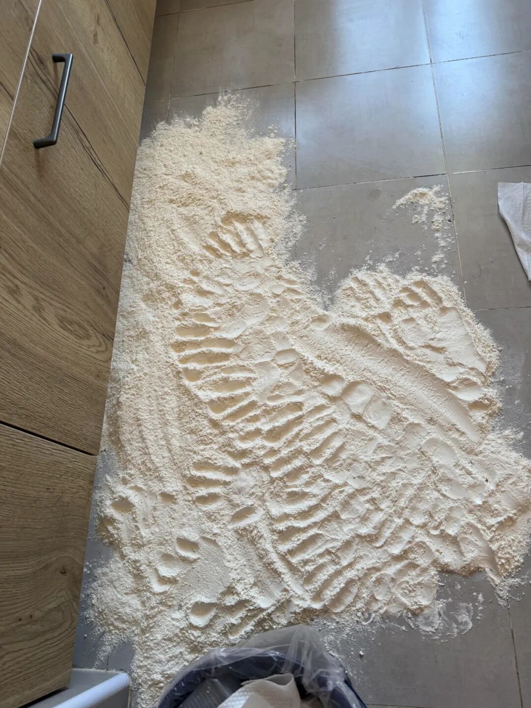 T&ocirc;i học được 8 mẹo bếp &ldquo;kh&ocirc;ng tốn 1 đồng&rdquo; từ mẹ v&agrave; nhận ra tiết kiệm đ&ocirc;i khi bắt đầu từ những điều rất nhỏ - Ảnh 1.