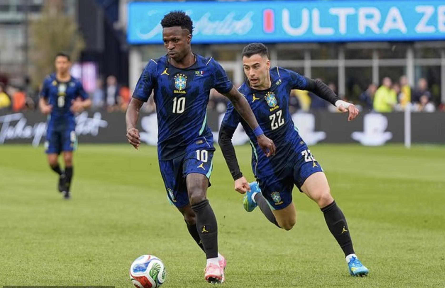 10 cầu thủ tuyển Ph&aacute;p thắng Brazil h&ugrave;ng mạnh trận giao hữu tại Mỹ - Ảnh 2.