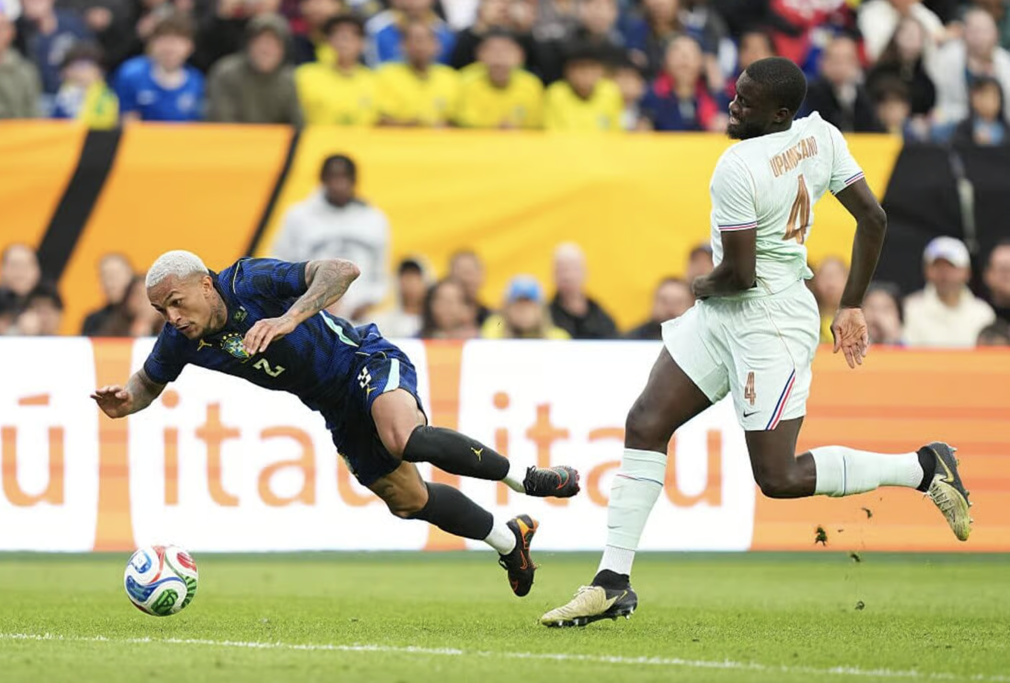 10 cầu thủ tuyển Ph&aacute;p thắng Brazil h&ugrave;ng mạnh trận giao hữu tại Mỹ - Ảnh 4.