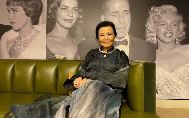 Minh tinh Việt 89 tuổi từng đ&oacute;ng phim Hollywood: "T&ocirc;i phải c&aacute;m ơn Kh&aacute;nh Ly" - Ảnh 1.