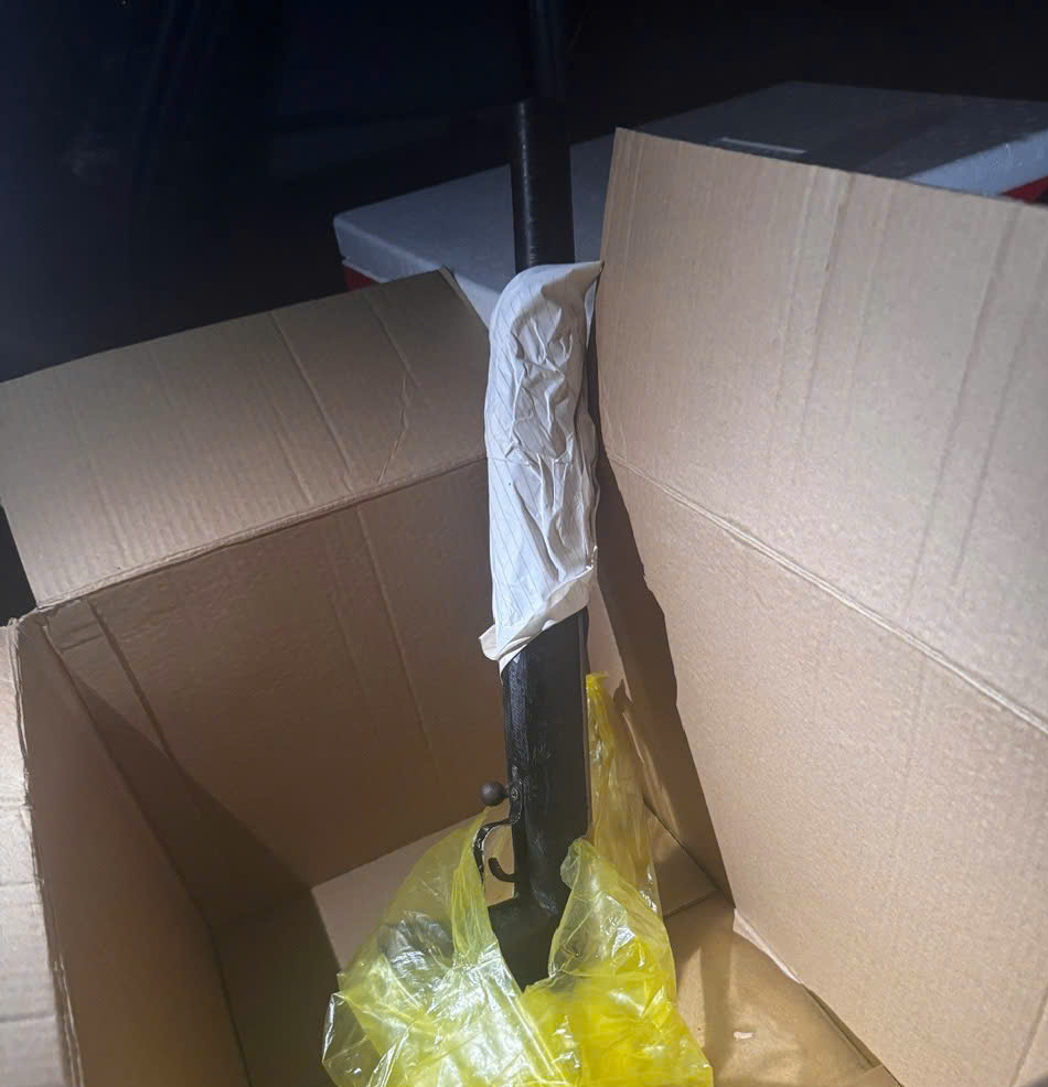 Người đ&agrave;n &ocirc;ng từ Đ&agrave; Nẵng về qu&ecirc; g&acirc;y &aacute;n, bắn chết mẹ vợ v&agrave; t&agrave;i xế taxi - Ảnh 2.