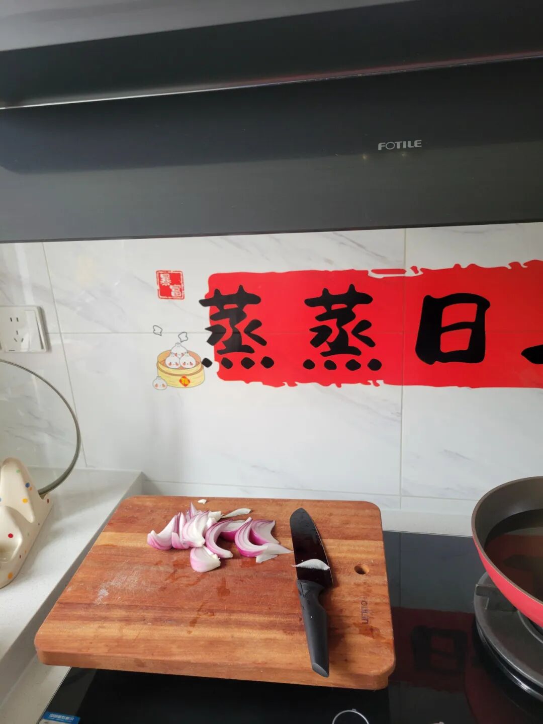 T&ocirc;i học được 8 mẹo bếp &ldquo;kh&ocirc;ng tốn 1 đồng&rdquo; từ mẹ v&agrave; nhận ra tiết kiệm đ&ocirc;i khi bắt đầu từ những điều rất nhỏ - Ảnh 9.