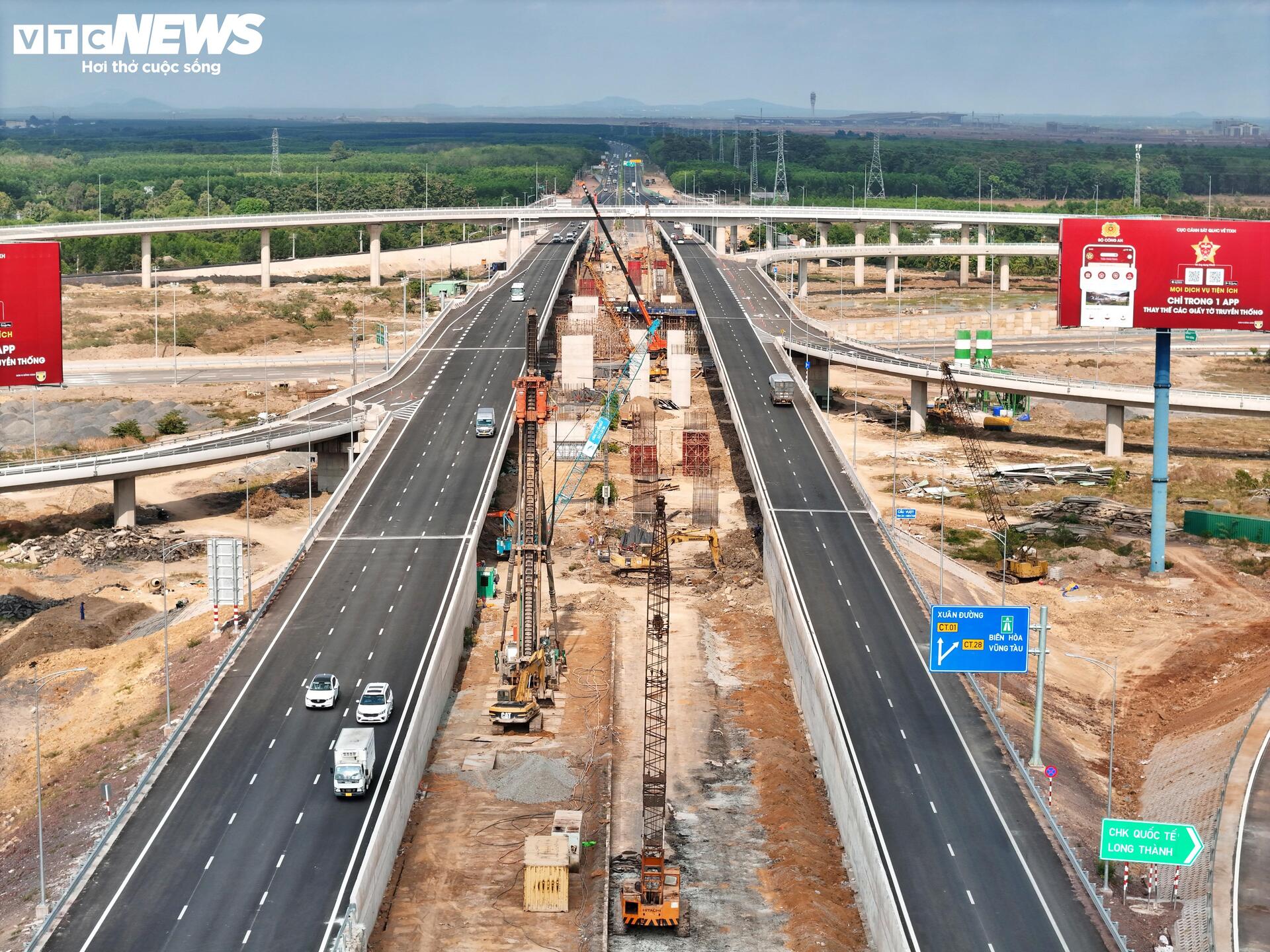 Cận cảnh mở rộng cao tốc TP . HCM - Long Th&agrave;nh năm 2026: Tiến độ thi c&ocirc;ng ấn tượng - Ảnh 2.