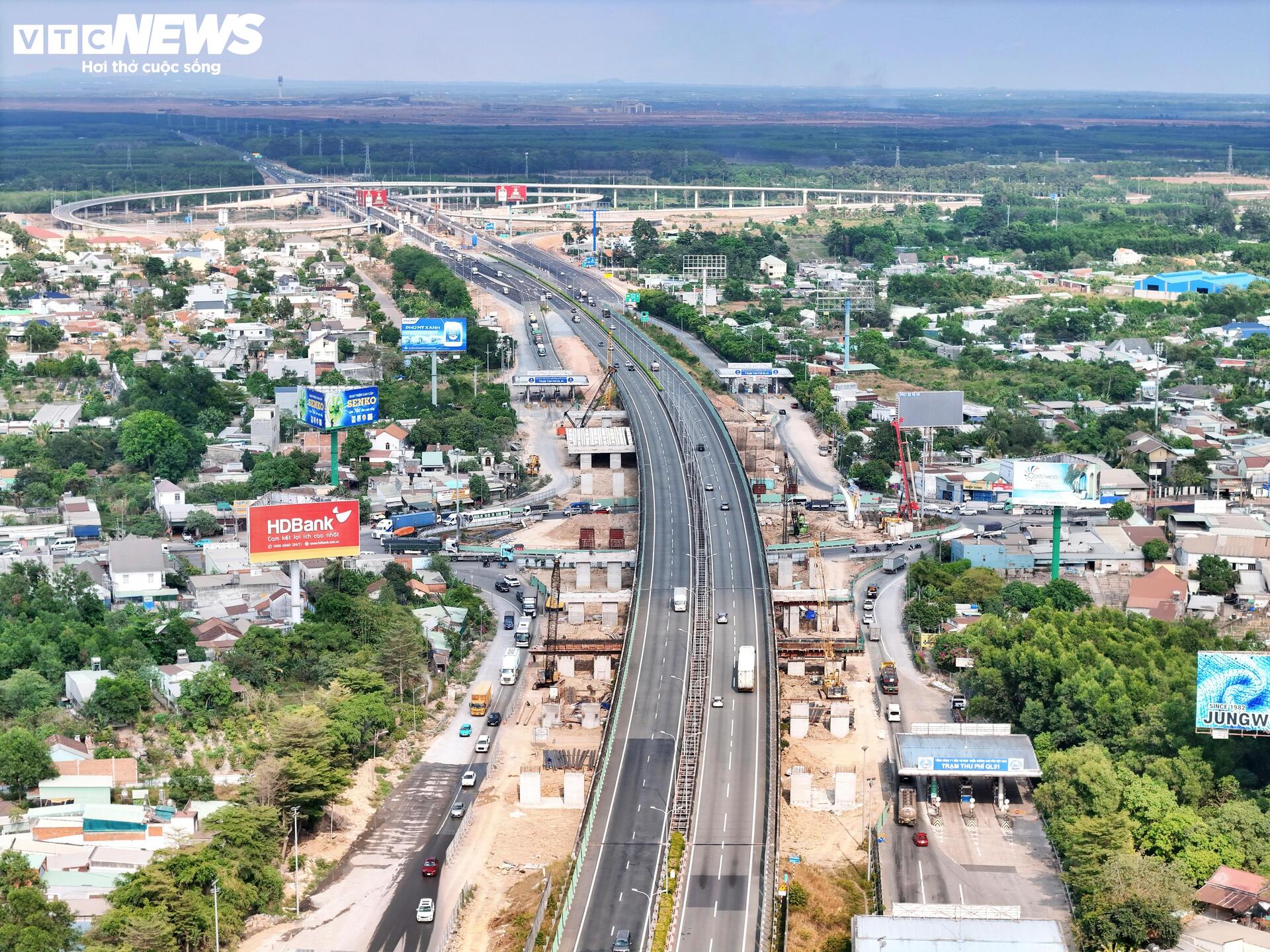 Cận cảnh mở rộng cao tốc TP . HCM - Long Th&agrave;nh năm 2026: Tiến độ thi c&ocirc;ng ấn tượng - Ảnh 5.