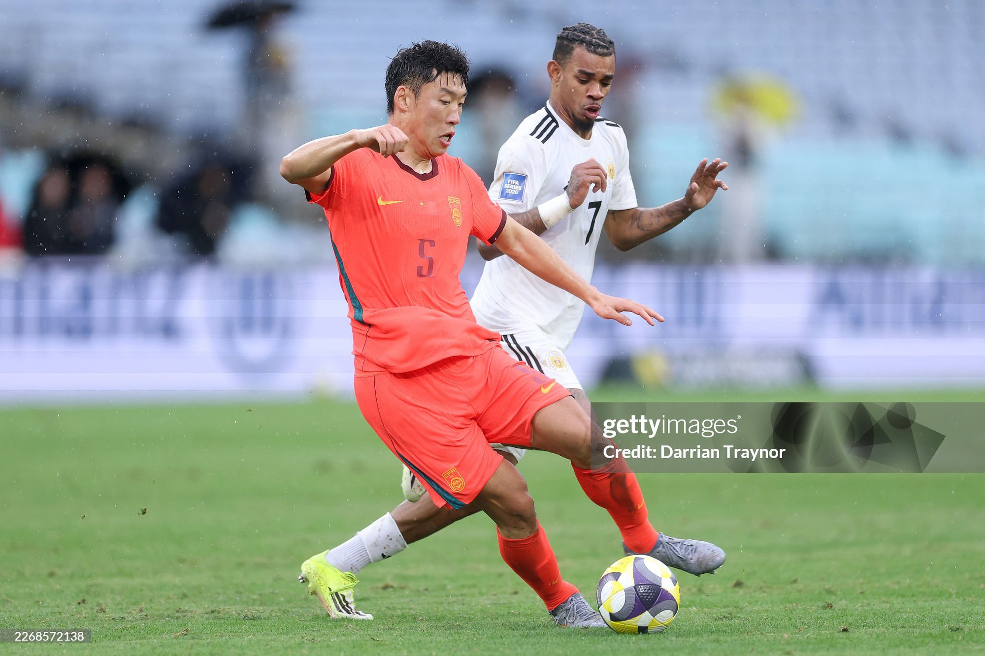 Thắng đẹp trước đội xếp tr&ecirc;n 11 bậc, tuyển Trung Quốc s&aacute;ng cửa v&ocirc; địch giải đấu của FIFA - Ảnh 1.