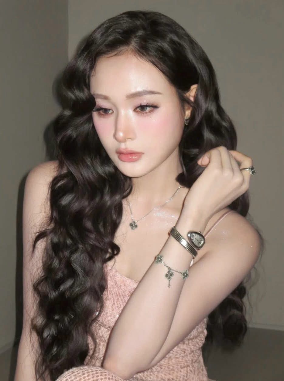 Nhan sắc nữ game thủ ng&agrave;y ấy chơi PUBG Mobile c&ugrave;ng ViruSs, "visual" hiện tại thăng hạng đến ngỡ ng&agrave;ng! - Ảnh 2.