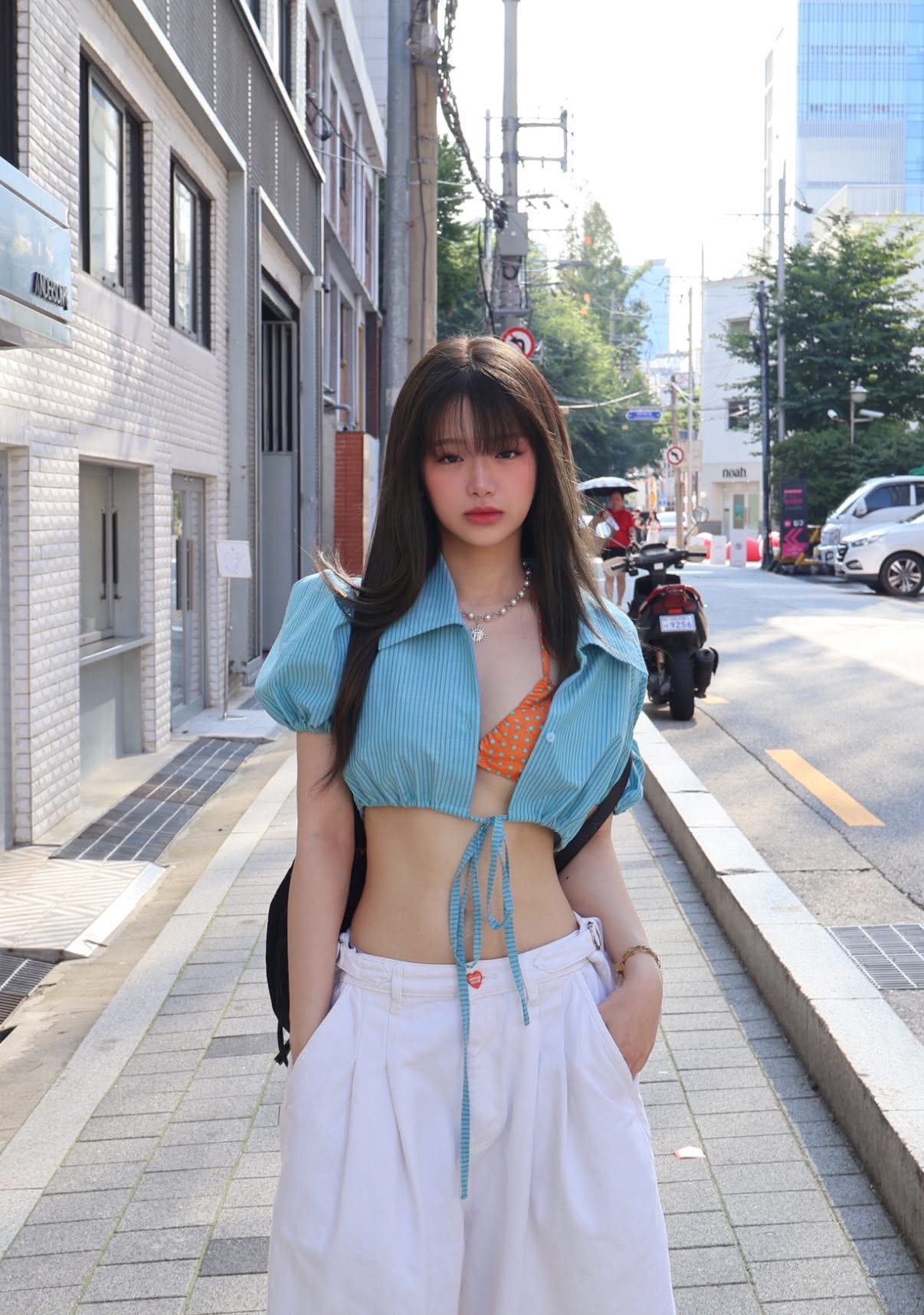 Linh Ka "thu h&uacute;t" mọi &aacute;nh nh&igrave;n, diện mạo cực phẩm fan si m&ecirc; chấm điểm 10+ - Ảnh 1.