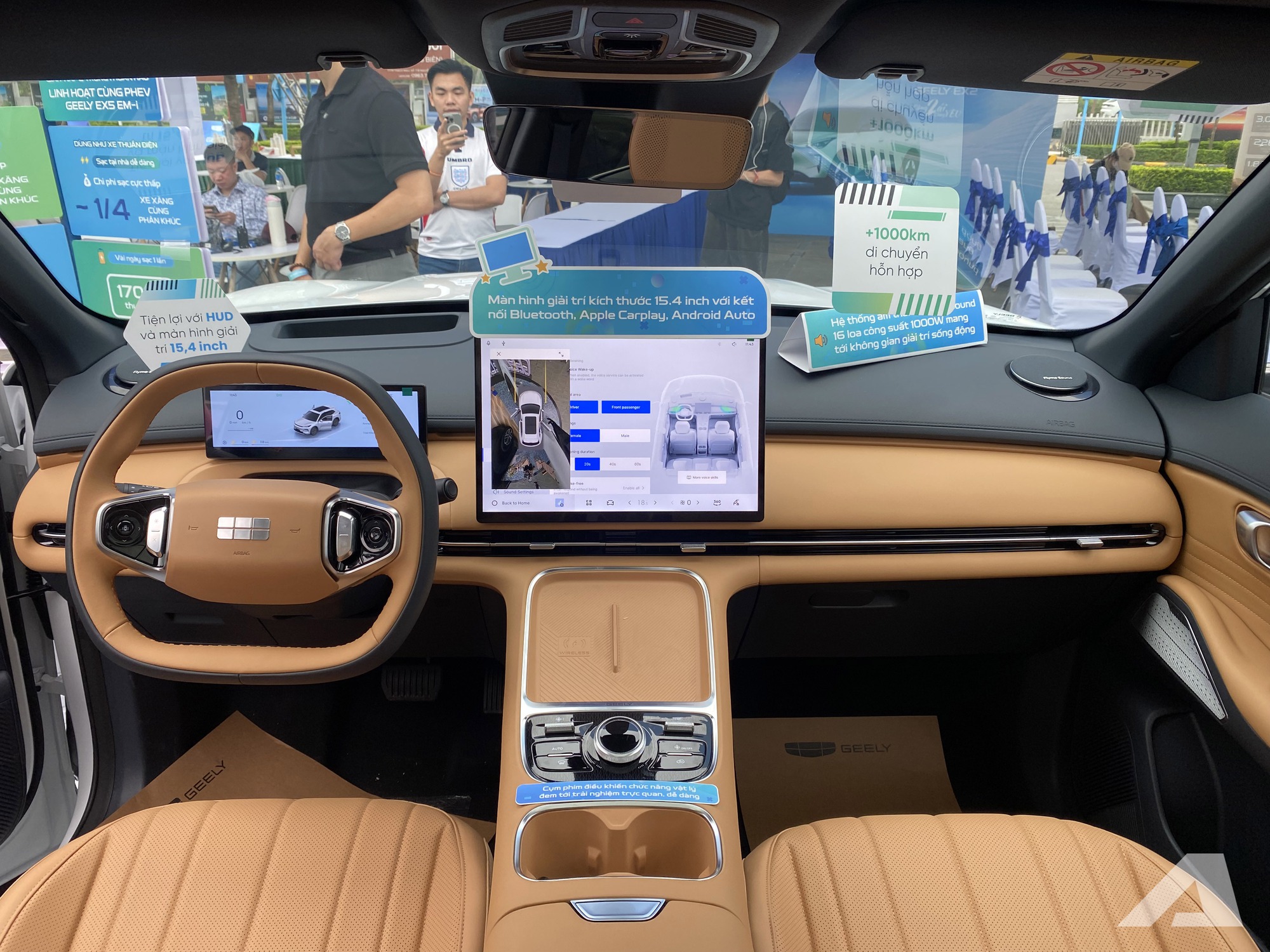 Geely EX5 ra mắt Việt Nam: Gi&aacute; từ 789 triệu đồng, hybrid c&oacute; thể chạy điện tới 170km, c&oacute; ADAS, tiện nghi cao cấp hơn CX-5, Tucson- Ảnh 5.