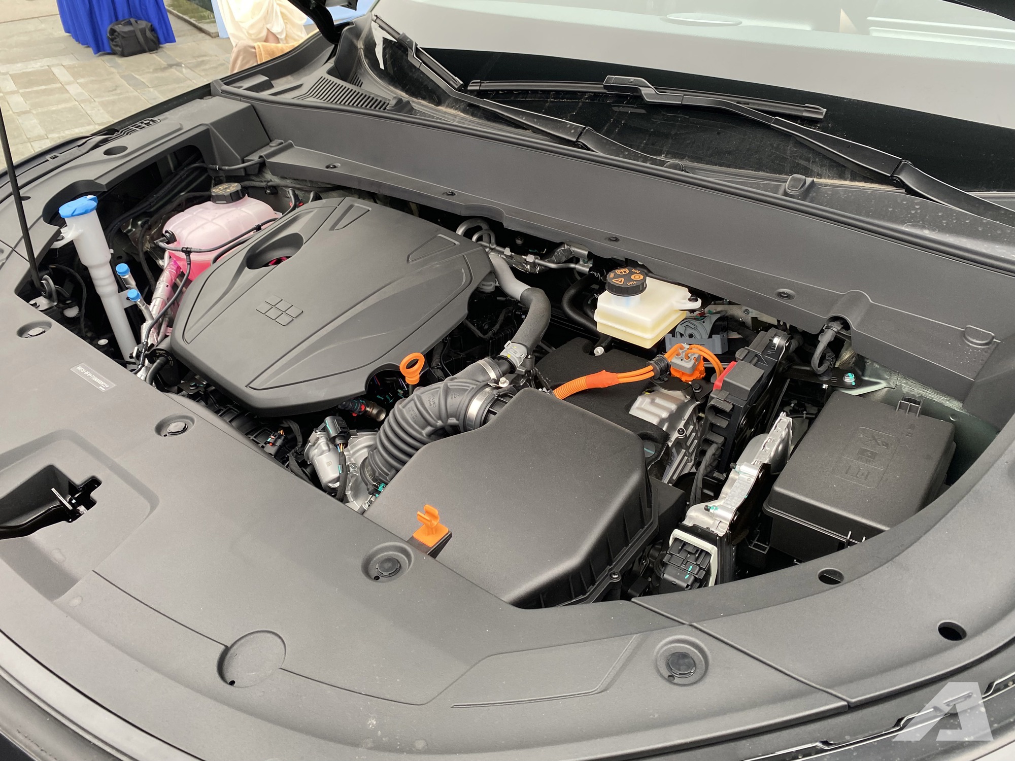 Geely EX5 ra mắt Việt Nam: Gi&aacute; từ 789 triệu đồng, hybrid c&oacute; thể chạy điện tới 170km, c&oacute; ADAS, tiện nghi cao cấp hơn CX-5, Tucson- Ảnh 2.