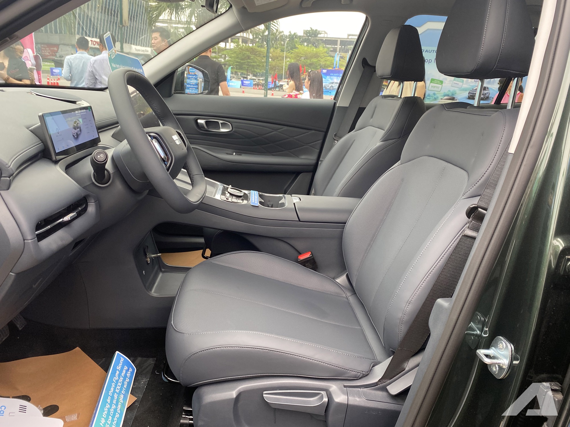 Geely EX5 ra mắt Việt Nam: Gi&aacute; từ 789 triệu đồng, hybrid c&oacute; thể chạy điện tới 170km, c&oacute; ADAS, tiện nghi cao cấp hơn CX-5, Tucson- Ảnh 14.