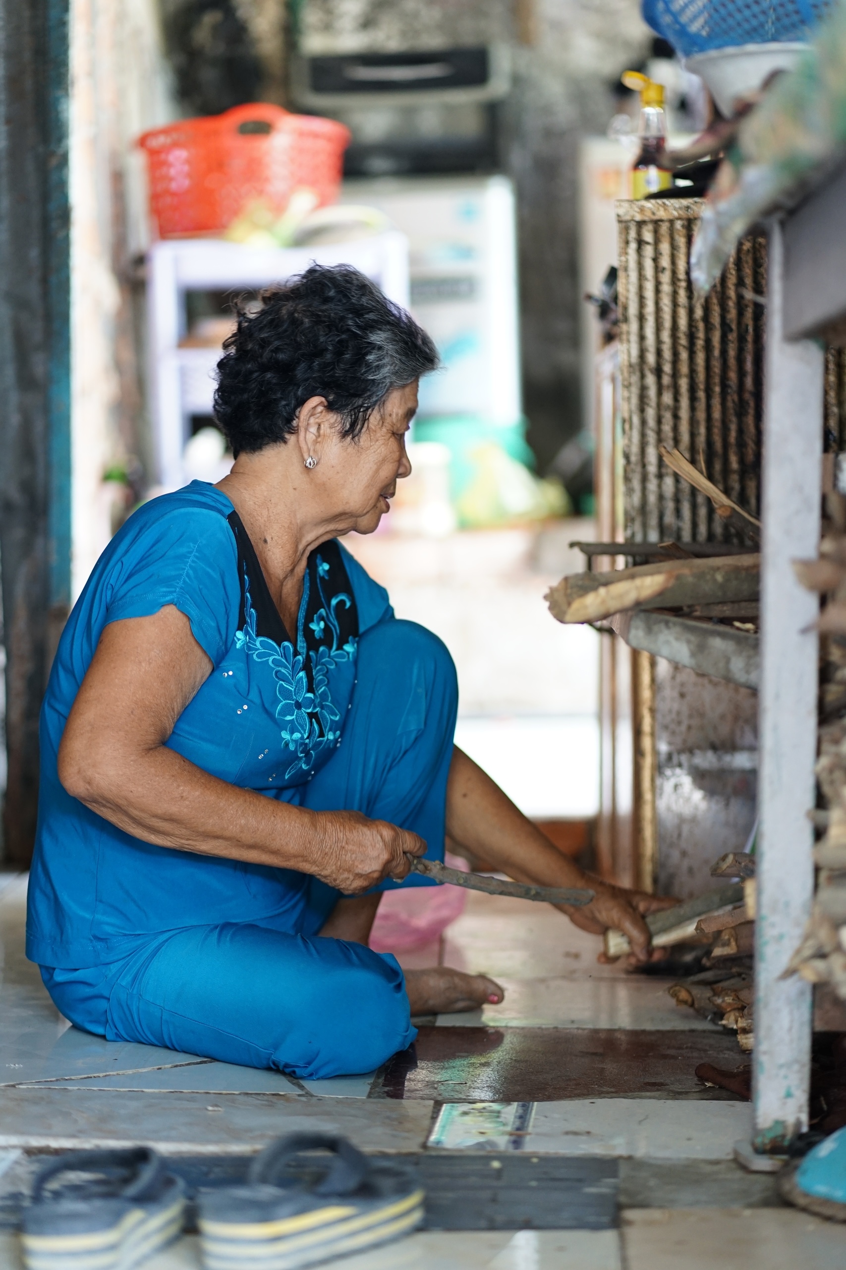 Về An Giang gặp nam sinh trong clip 27 triệu view gây sốt: Lớn lên từ mất mát và “bản giao kèo 10 năm” với bà nội- Ảnh 4. Về An Giang gặp nam sinh trong clip 27 triệu view gây sốt: Lớn lên từ mất mát và “bản giao kèo 10 năm” với bà nội- Ảnh 4.