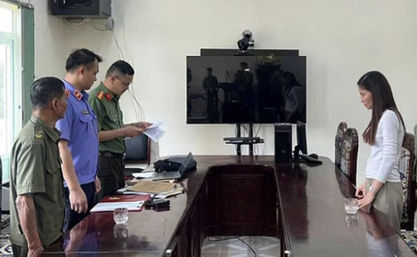 Bắt nữ Gi&aacute;m đốc Mai Thị Minh v&igrave; ph&aacute;t h&agrave;nh h&oacute;a đơn khống quy m&ocirc; lớn tại Cao Bằng - Ảnh 1.