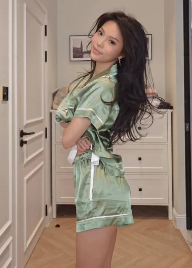 Trổ t&agrave;i boxing, hot girl khiến người xem "hết hồn" với sức mạnh phi l&yacute; - Ảnh 5.