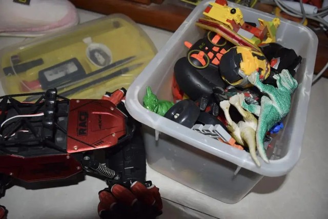 Bi kịch của cậu b&eacute; 14 tuổi mặc t&atilde;: Sự thật đau l&ograve;ng từ gia đ&igrave;nh - Ảnh 1.