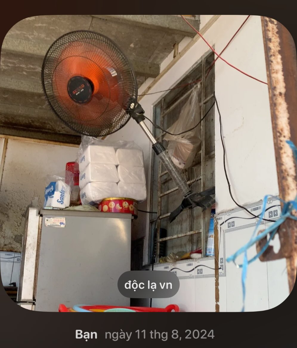 Con g&aacute;i &ocirc;ng chủ tiệm điện m&aacute;y g&acirc;y x&ocirc;n xao với bức ảnh quạt trong nh&agrave; vệ sinh - Ảnh 9.