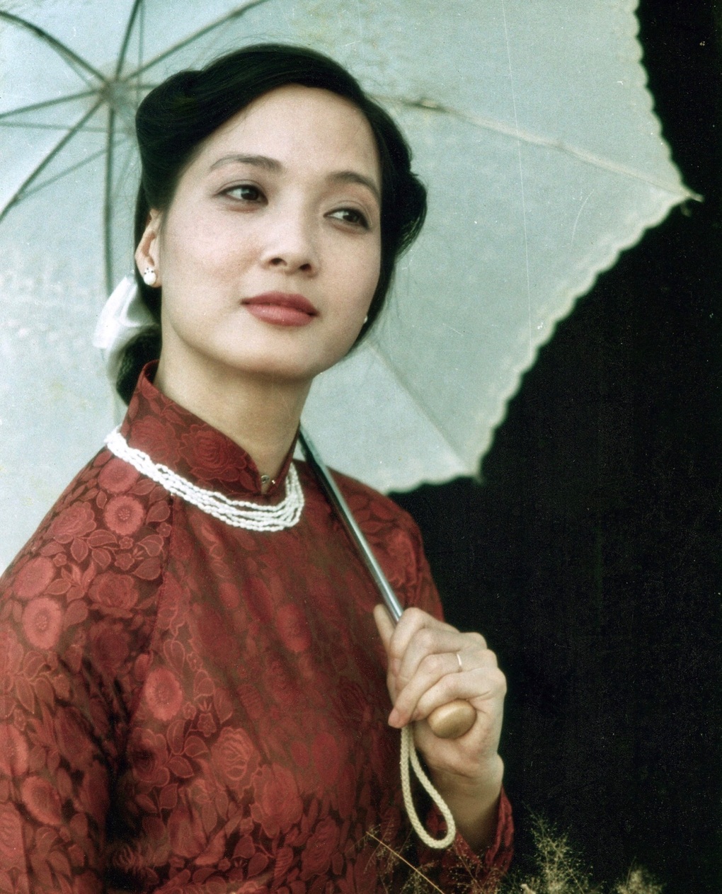 Clip NSND L&ecirc; Khanh bị gọi nhầm t&ecirc;n giữa sự kiện, c&aacute;ch xử l&yacute; đẳng cấp khiến d&acirc;n t&igrave;nh nể phục- Ảnh 2.