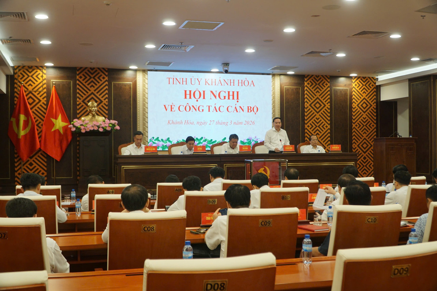 &Ocirc;ng Trần Phong được bầu l&agrave;m B&iacute; thư tỉnh ủy kh&aacute;nh h&ograve;a nhiệm kỳ 2025 - 2030 - Ảnh 1.