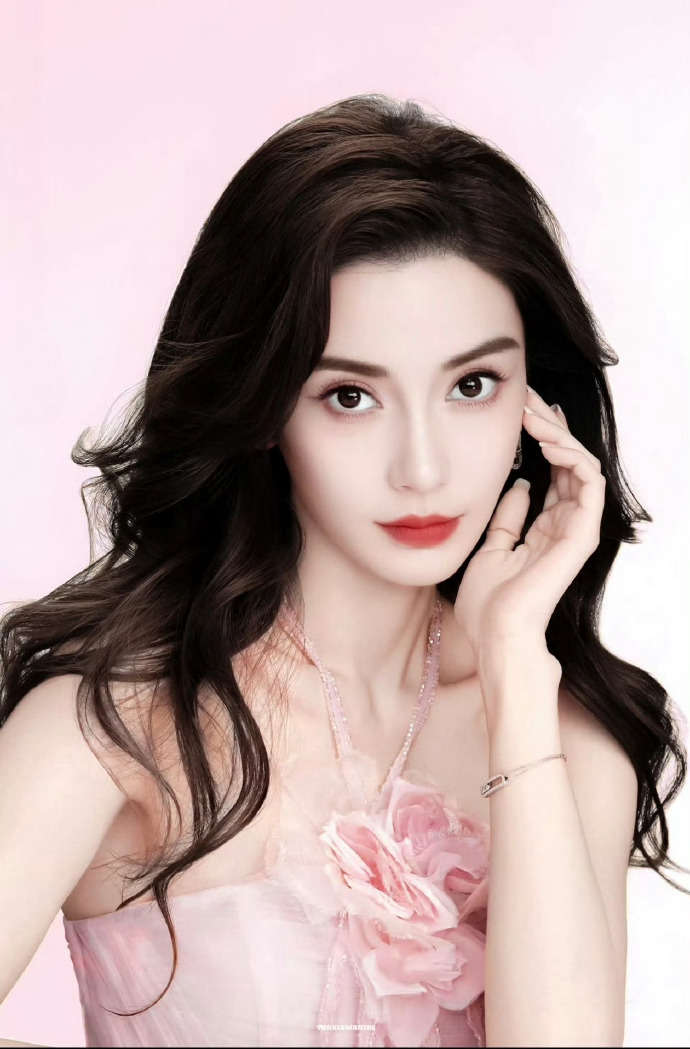 Angelababy cũng c&oacute; ng&agrave;y n&agrave;y: Sa s&uacute;t đến mức phải livestream b&aacute;n h&agrave;ng gi&aacute; rẻ, sống bằng những bữa cơm lề đường- Ảnh 5.