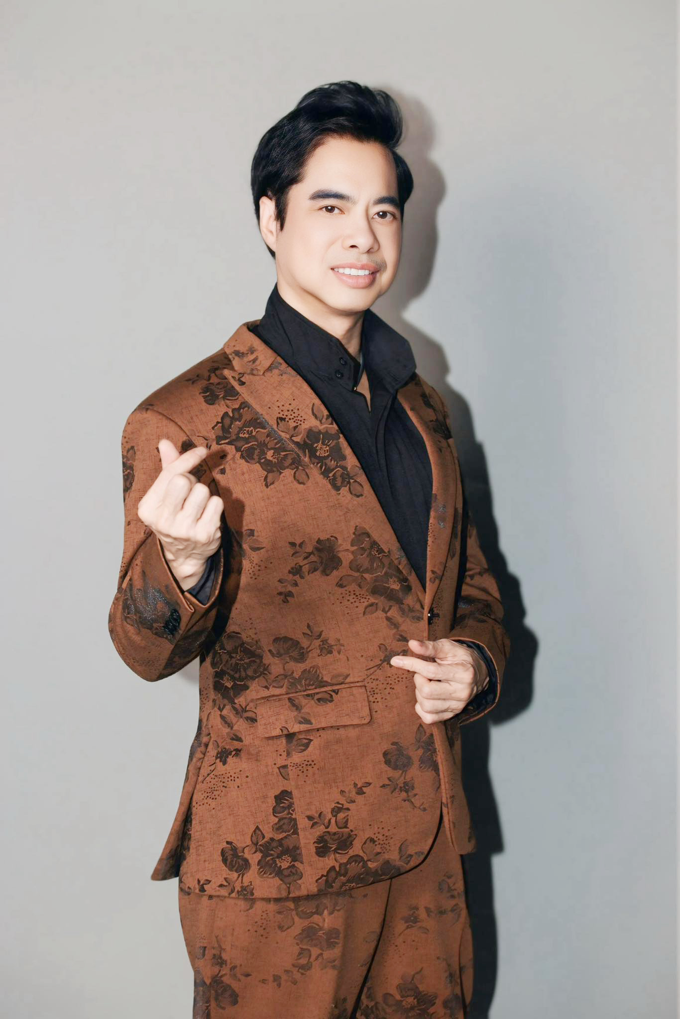 Thực hư tin đồn danh ca Ngọc Sơn "l&ecirc;n chức" ở tuổi U60? - Ảnh 2.