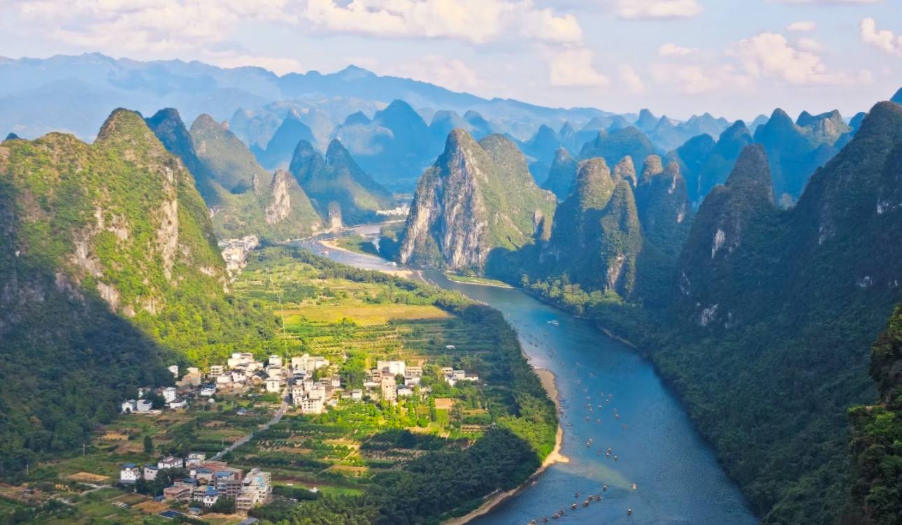 Khách Việt đi thiên đường của Trung Quốc dịp lễ, bay thẳng miễn visa - Ảnh 1. Khách Việt đi thiên đường của Trung Quốc dịp lễ, bay thẳng miễn visa - Ảnh 1.