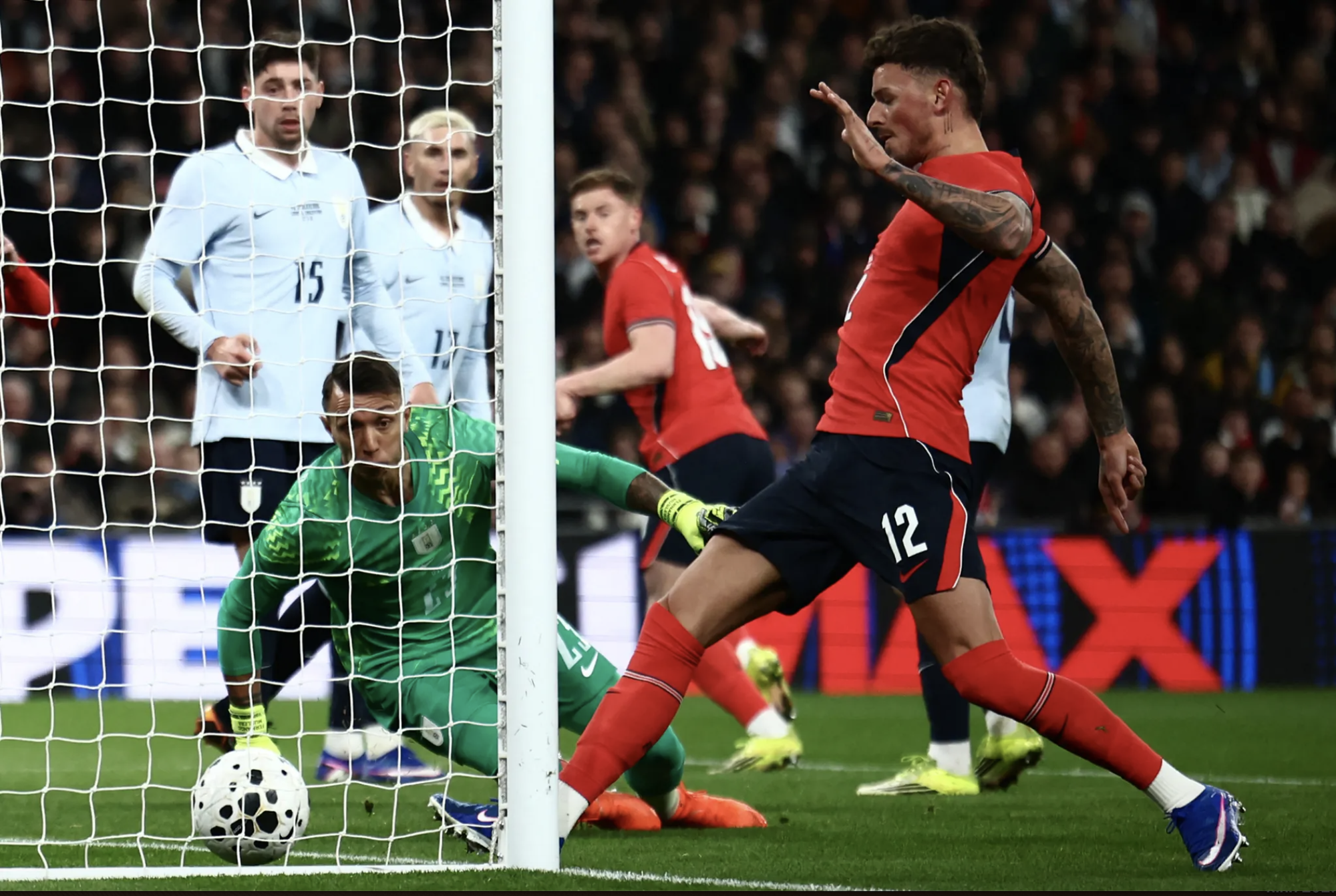 "Người h&ugrave;ng" Ben White ki&ecirc;m tội đồ, tuyển Anh rơi chiến thắng ở Wembley - Ảnh 4.