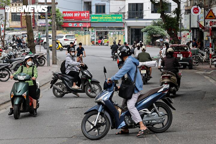 Cấm xe m&aacute;y v&agrave; người đi bộ qua cầu Long Bi&ecirc;n 60 ng&agrave;y sửa chữa 2026 - Ảnh 14.
