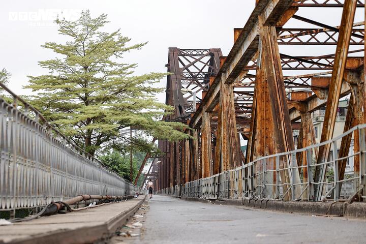 Cấm xe m&aacute;y v&agrave; người đi bộ qua cầu Long Bi&ecirc;n 60 ng&agrave;y sửa chữa 2026 - Ảnh 12.