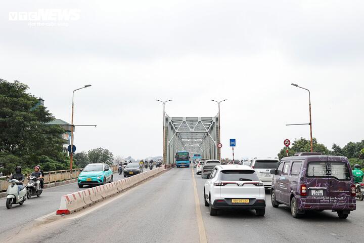 Cấm xe m&aacute;y v&agrave; người đi bộ qua cầu Long Bi&ecirc;n 60 ng&agrave;y sửa chữa 2026 - Ảnh 16.