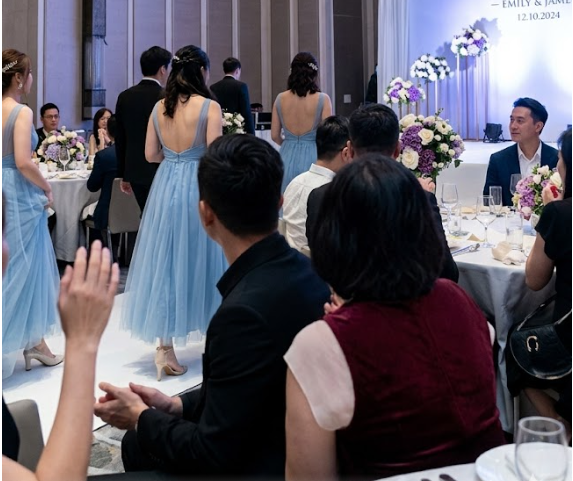 T&aacute;i h&ocirc;n v&agrave; c&uacute; sốc trong đ&aacute;m cưới: Video kỷ niệm từ chồng cũ - Ảnh 1.