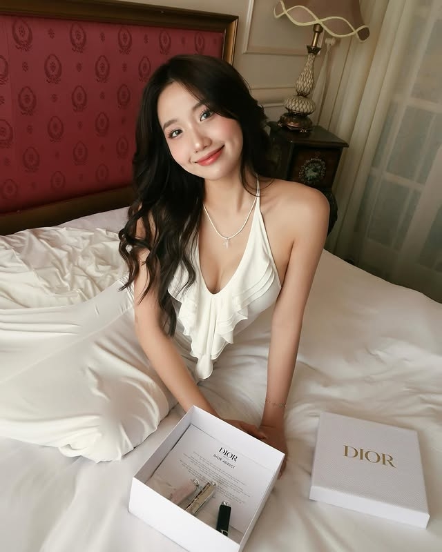 Trước khi g&acirc;y tranh c&atilde;i v&igrave; "T&acirc;y h&oacute;a", Huyền 2K4 từng "xinh như mộng" cỡ n&agrave;y - Ảnh 8.