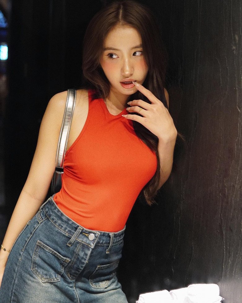 Trước khi g&acirc;y tranh c&atilde;i v&igrave; "T&acirc;y h&oacute;a", Huyền 2K4 từng "xinh như mộng" cỡ n&agrave;y - Ảnh 9.