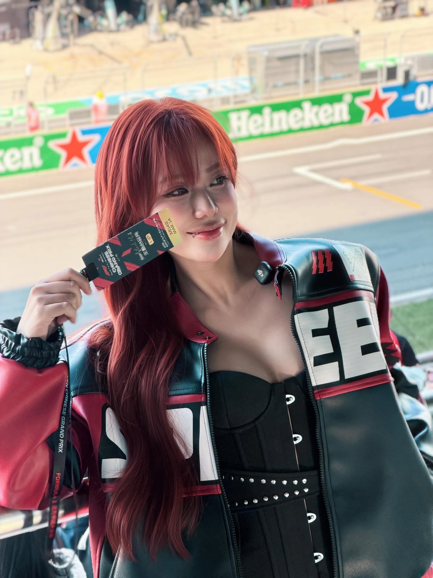 MisThy "lột x&aacute;c" khiến fan ngỡ ng&agrave;ng, nhan sắc thăng hạng v&ugrave;n vụt - Ảnh 2.