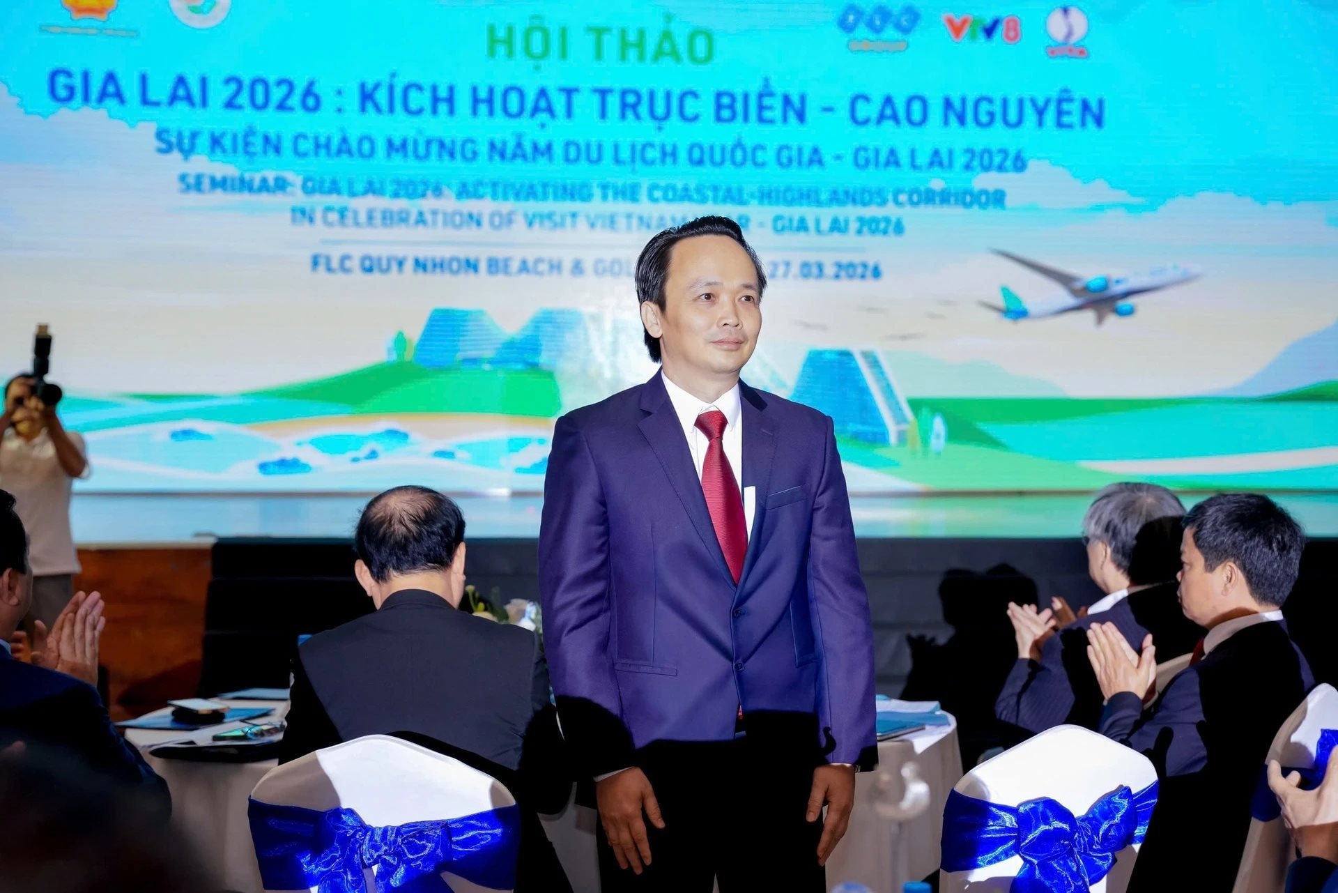 Ngay sau khi chủ tịch Trịnh Văn Quyết tái xuất, FLC Group tính đầu tư 150.000 tỷ đồng vào tỉnh rộng thứ 2 Việt Nam, phát triển sân bay, logistics, khu đô thị… - Ảnh 1. Ngay sau khi chủ tịch Trịnh Văn Quyết tái xuất, FLC Group tính đầu tư 150.000 tỷ đồng vào tỉnh rộng thứ 2 Việt Nam, phát triển sân bay, logistics, khu đô thị… - Ảnh 1.