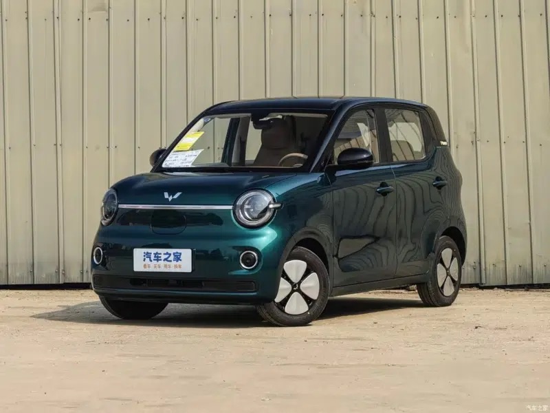 Wuling Mini EV 2026 ra mắt: Giá tương đương SH 350i, đi xa gấp đôi bản cũ, hết cảnh cắm sạc qua đêm- Ảnh 2. Wuling Mini EV 2026 ra mắt: Giá tương đương SH 350i, đi xa gấp đôi bản cũ, hết cảnh cắm sạc qua đêm- Ảnh 2.