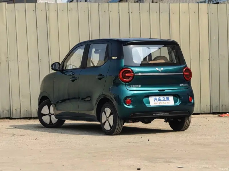 Wuling Mini EV 2026 ra mắt: Giá tương đương SH 350i, đi xa gấp đôi bản cũ, hết cảnh cắm sạc qua đêm- Ảnh 3. Wuling Mini EV 2026 ra mắt: Giá tương đương SH 350i, đi xa gấp đôi bản cũ, hết cảnh cắm sạc qua đêm- Ảnh 3.