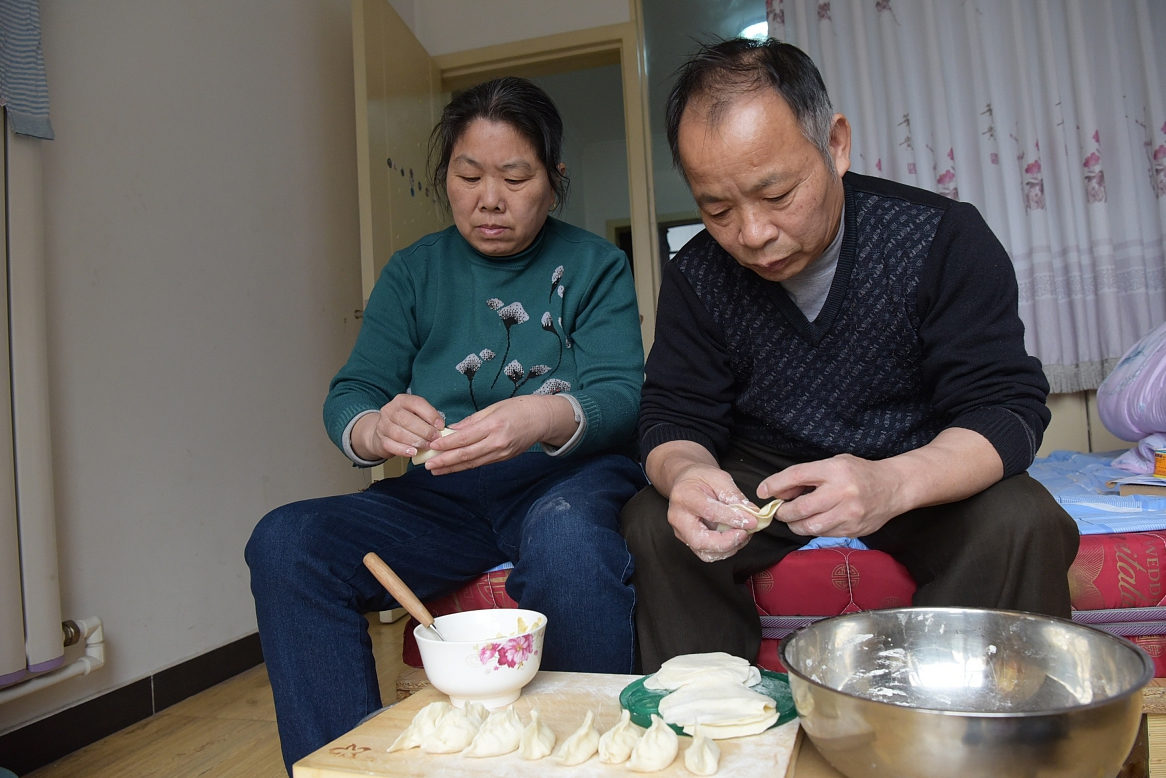 B&aacute;n nh&agrave; về ở c&ugrave;ng con trai: 3 năm sau, người đ&agrave;n &ocirc;ng 70 tuổi rơi v&agrave;o cảnh kh&ocirc;ng c&ograve;n nơi để về- Ảnh 3.