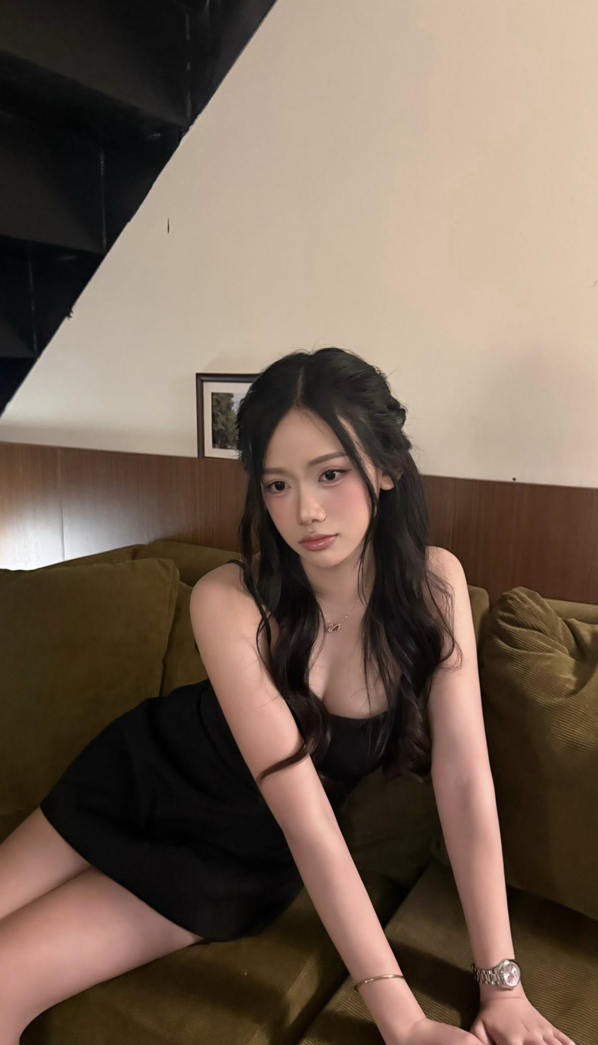 Chụp ảnh qu&aacute; đẹp, hot girl được CDM v&iacute; như "Jisoo" về Việt Nam - Ảnh 2.