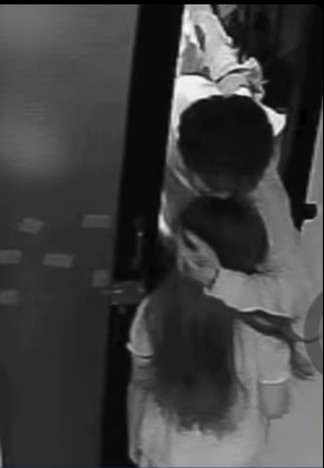 Con ri&ecirc;ng của vợ hờn dỗi v&igrave; nam ca sĩ Việt đi l&agrave;m về muộn: "Ba hứa với con" - Ảnh 3.