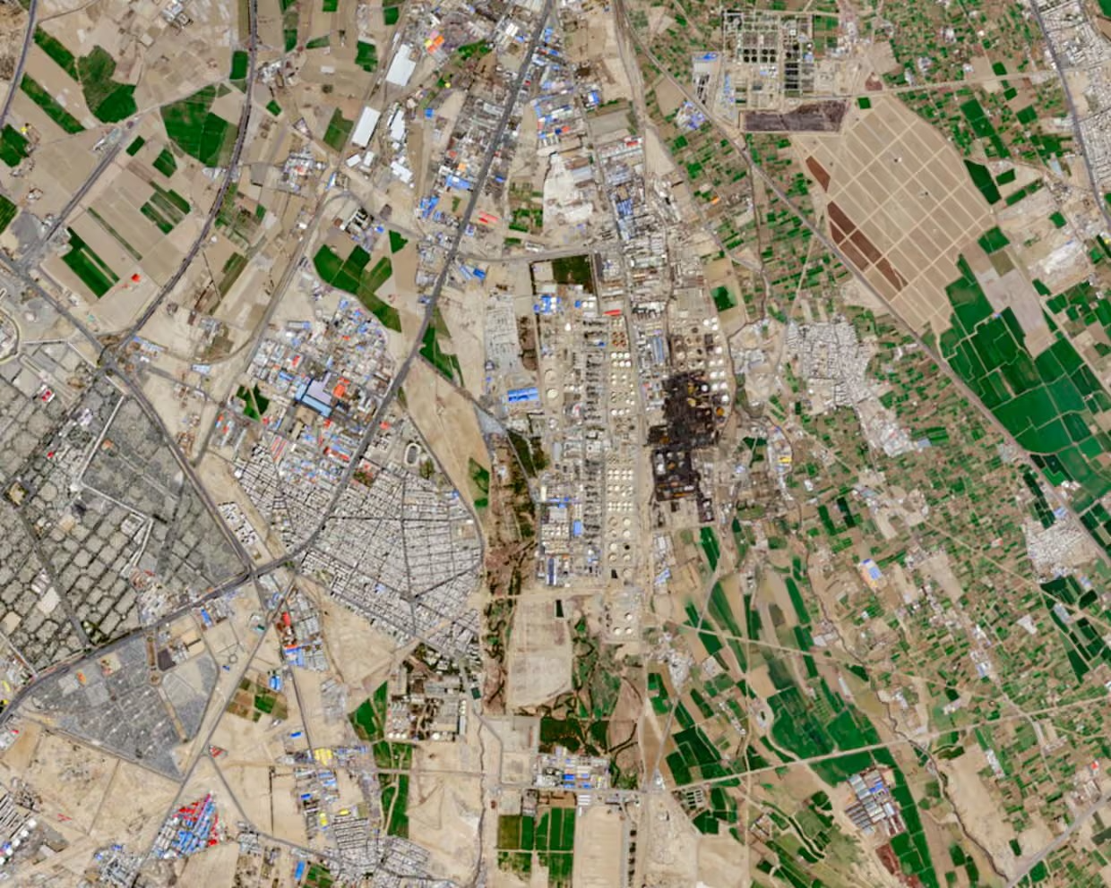 Thảm họa "mưa đen" vẫn đeo b&aacute;m cư d&acirc;n Tehran - Ảnh 1.