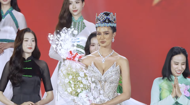Phương Oanh đăng quang Miss World Vietnam 2025- Ảnh 11. Phương Oanh đăng quang Miss World Vietnam 2025- Ảnh 11.