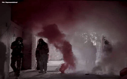 Iran tuy&ecirc;n bố gay gắt, th&aacute;ch thức Mỹ đổ bộ tấn c&ocirc;ng - Ảnh 2.