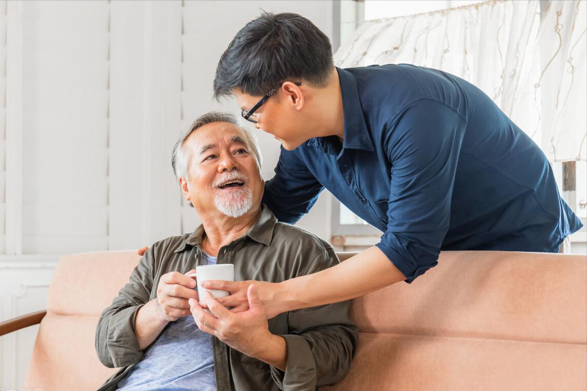 B&aacute;n nh&agrave; về ở c&ugrave;ng con trai: 3 năm sau, người đ&agrave;n &ocirc;ng 70 tuổi rơi v&agrave;o cảnh kh&ocirc;ng c&ograve;n nơi để về- Ảnh 2.